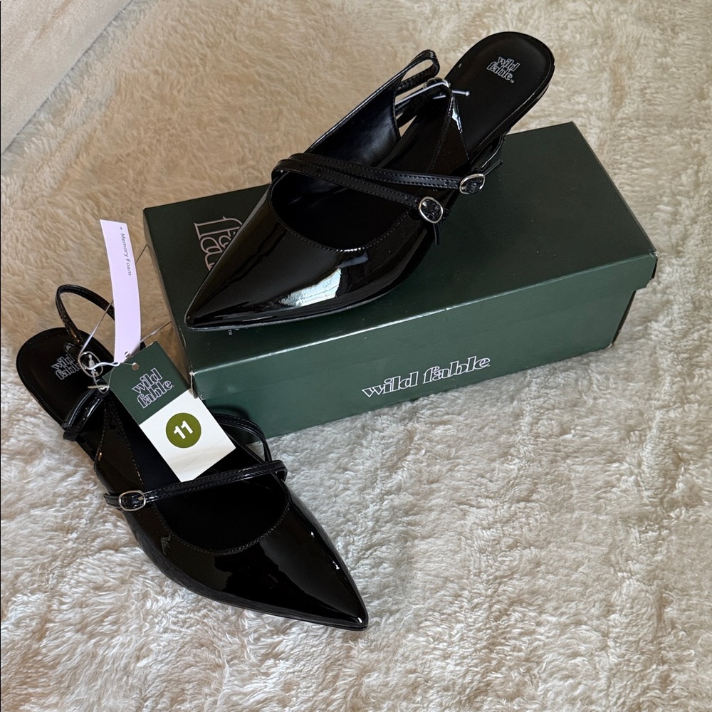 wild fable Black Patent Pointed kitten heels with Dual Straps